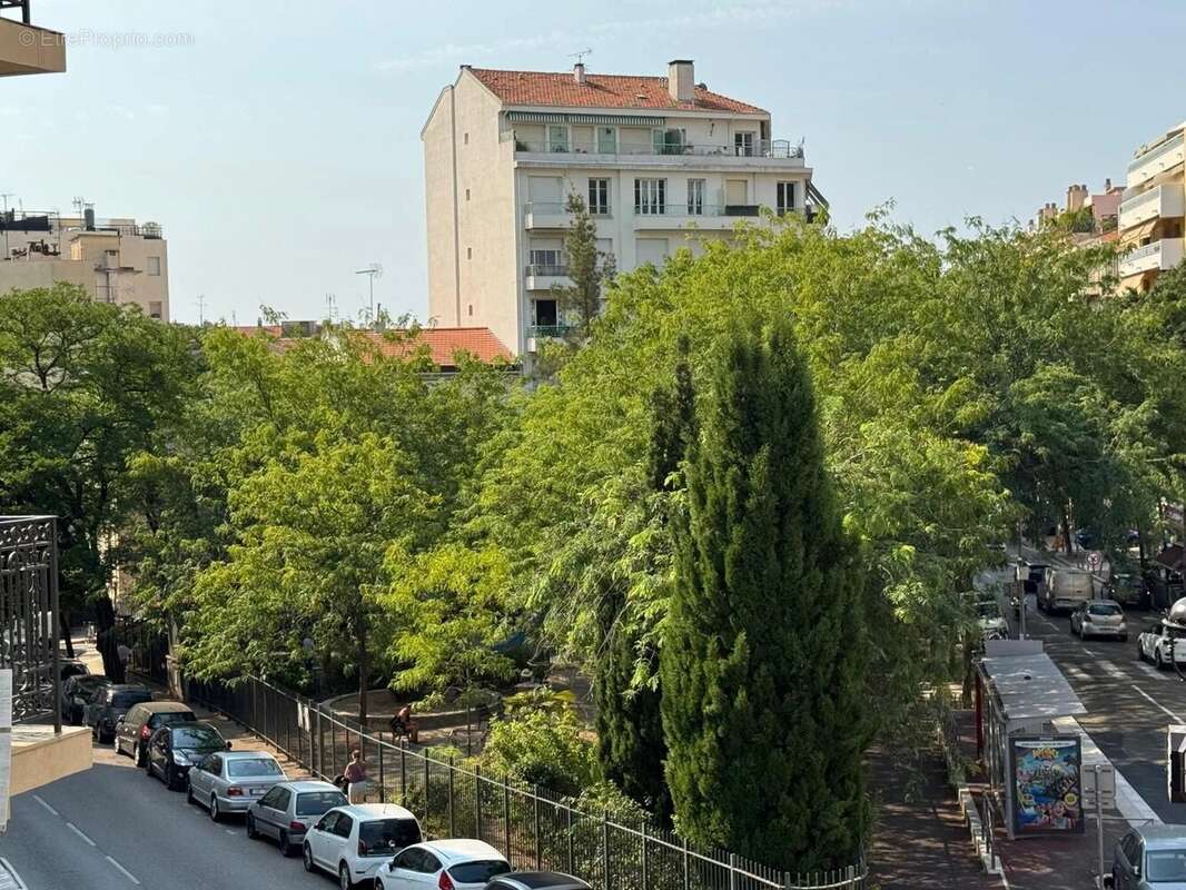 Appartement 2 pièces rénové avec soin - photo 3