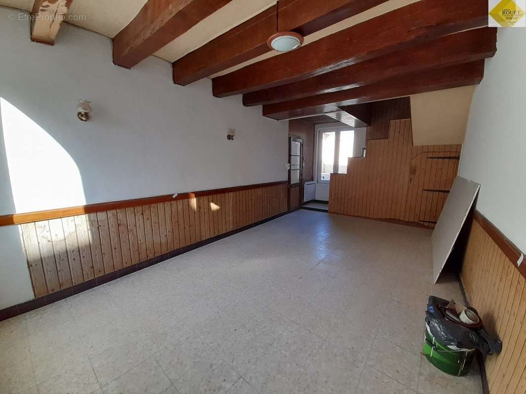 Maison à YZEURES-SUR-CREUSE