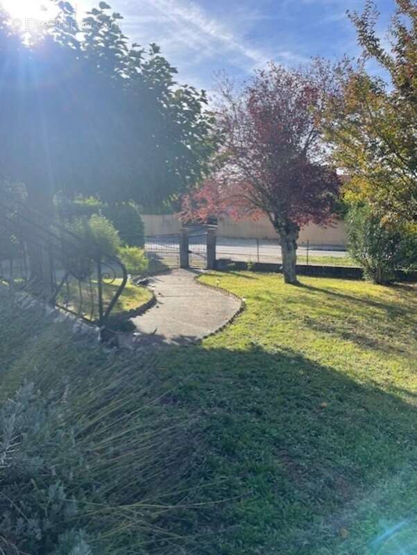 Appartement à SAINT-GENIES-BELLEVUE