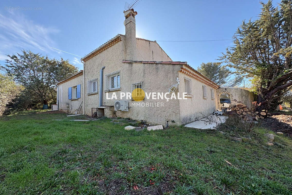Maison à POURRIERES