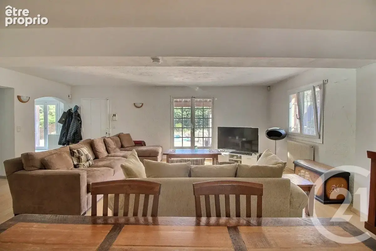 Maison 5 pièces 142 m² à vendre à Mouans-Sartoux (06370) - photo 5