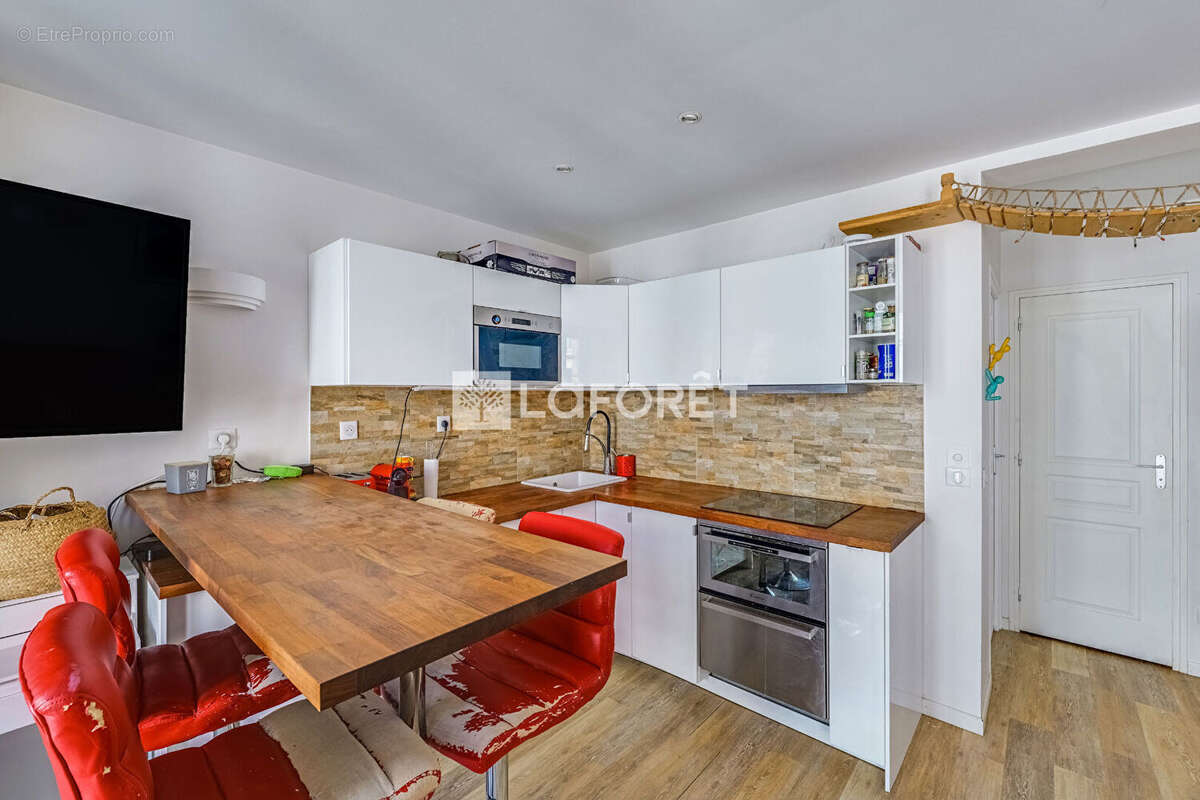 Appartement à PARIS-14E