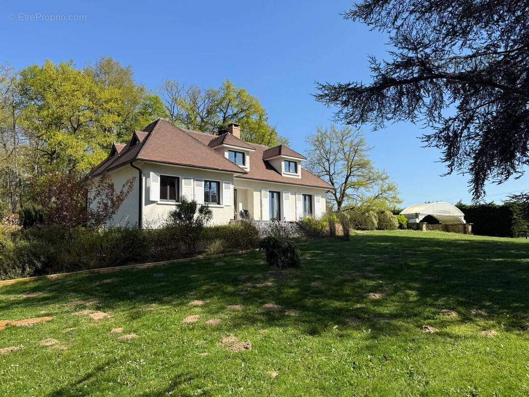 Maison à BREUX-JOUY