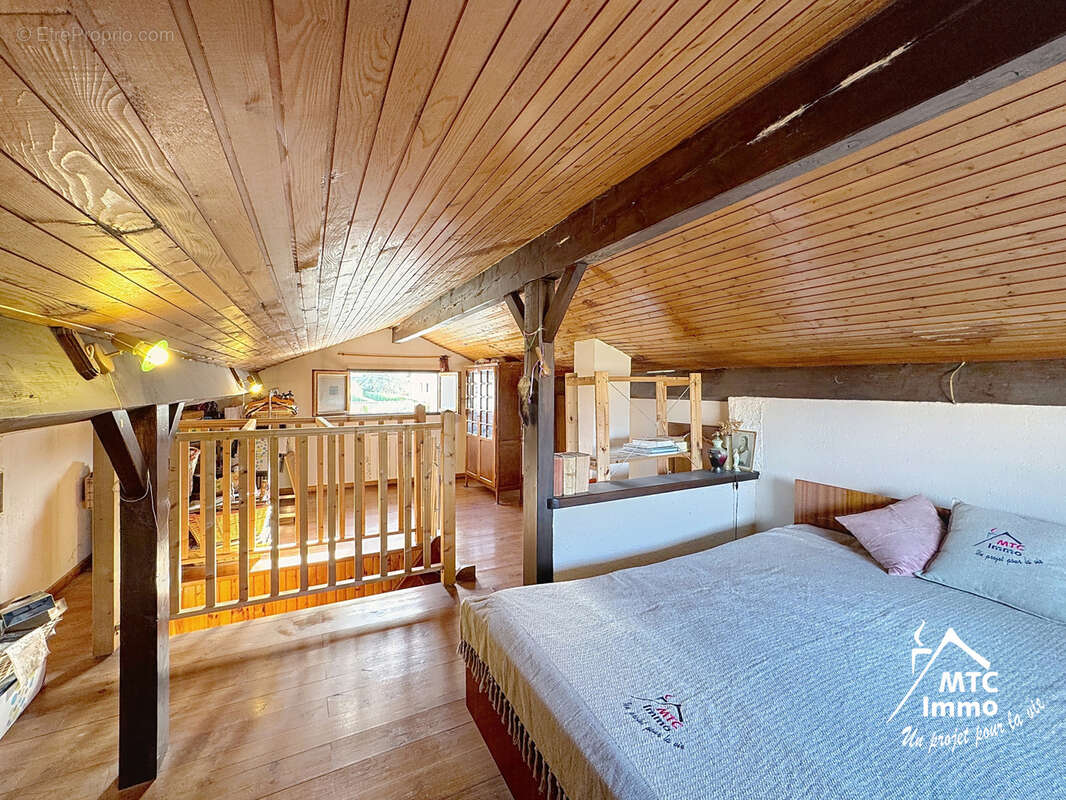 Maison à LA VERPILLIERE