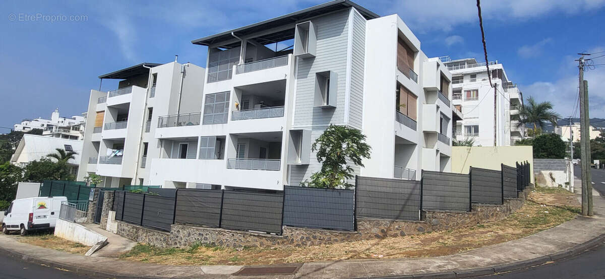 Appartement Saint Denis 3 pièce(s) 61 m2 - photo 2