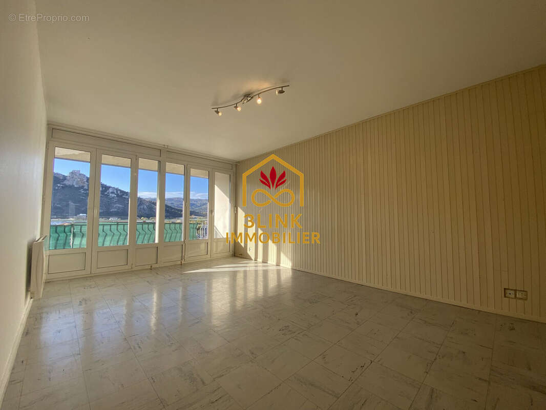 Appartement à GUILHERAND-GRANGES