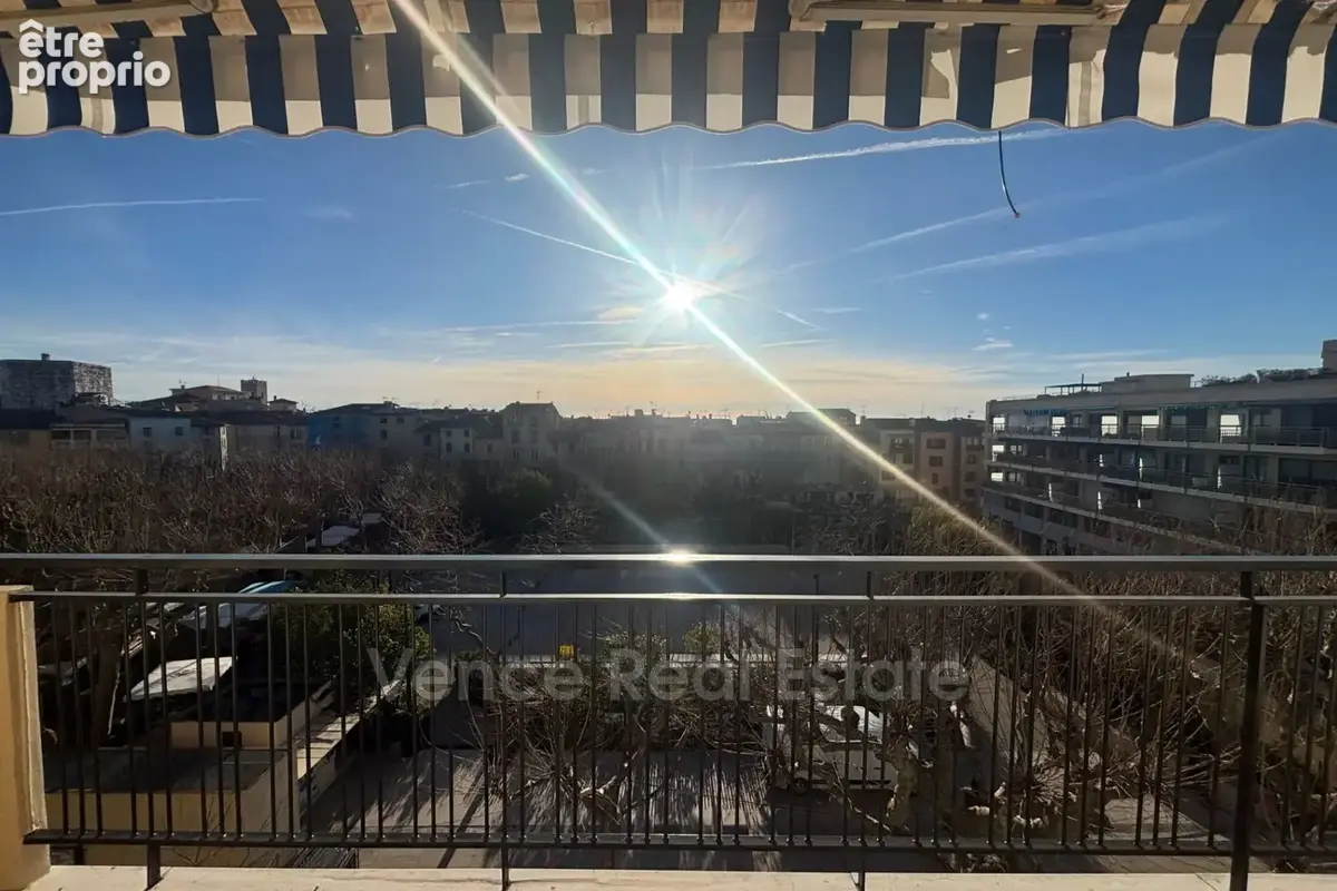 Photo Appartement à Vence au prix de 499 000€