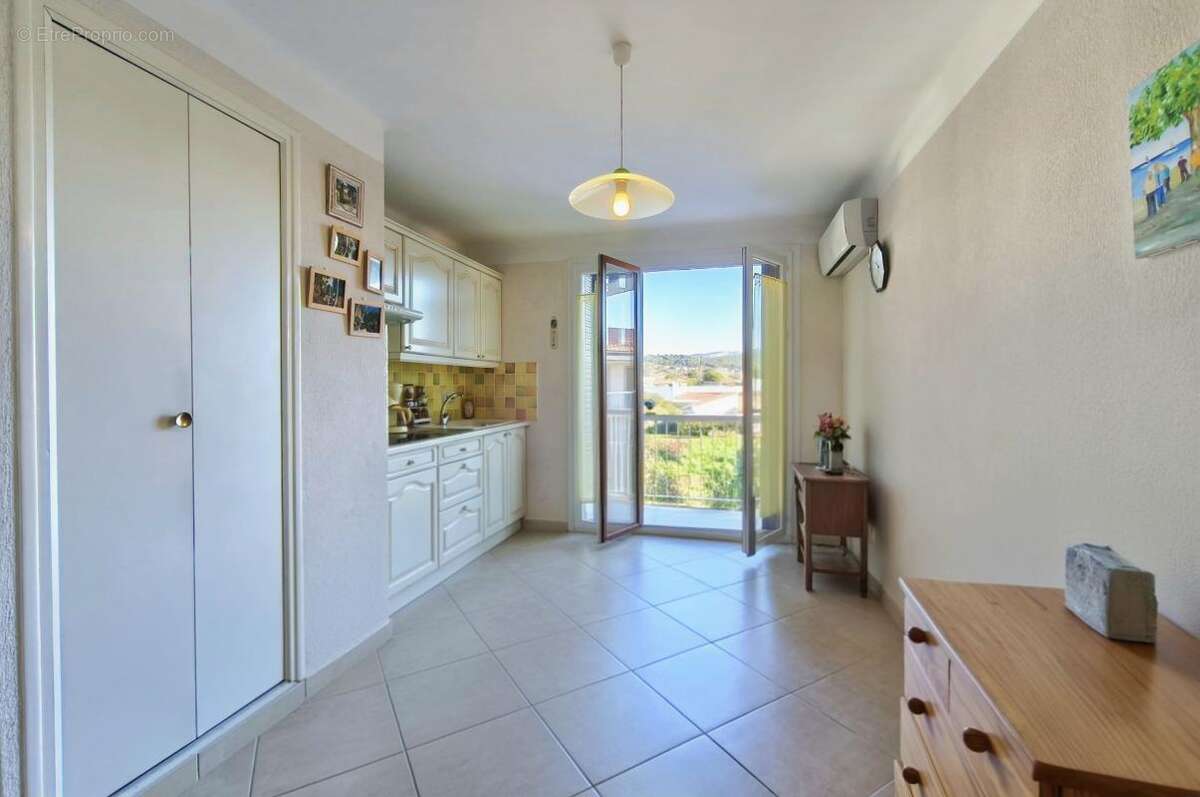 Appartement à SIX-FOURS-LES-PLAGES