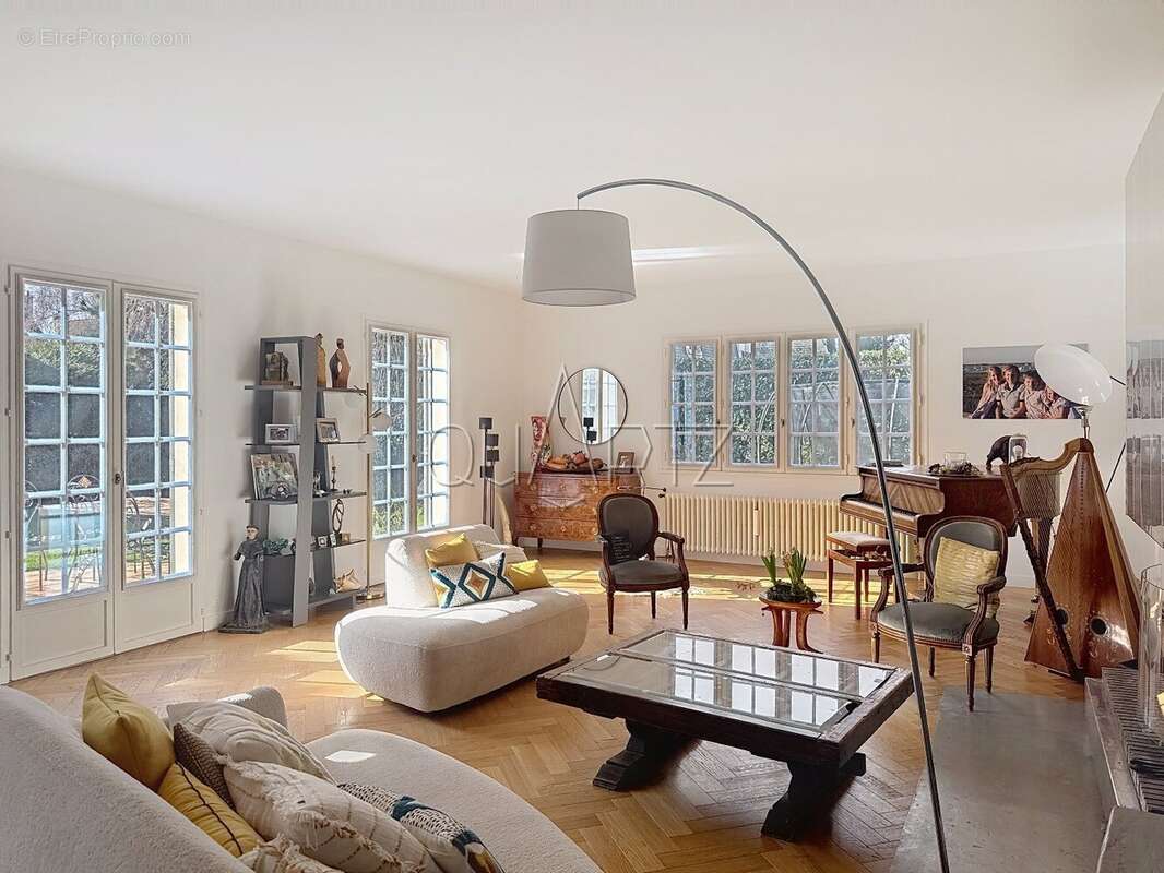 Maison à VERSAILLES