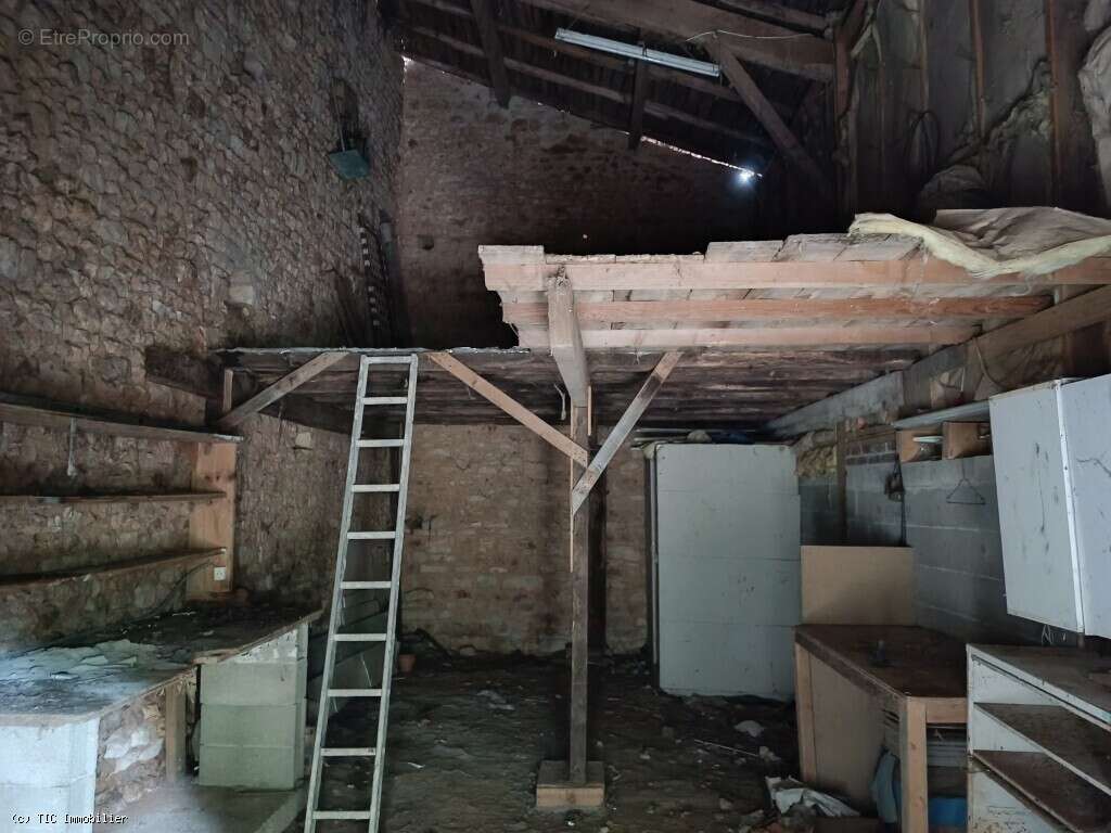 Beau Projet de Rénovation dans un Beau Hameau de Nanteuil-en-Vallée - photo 14