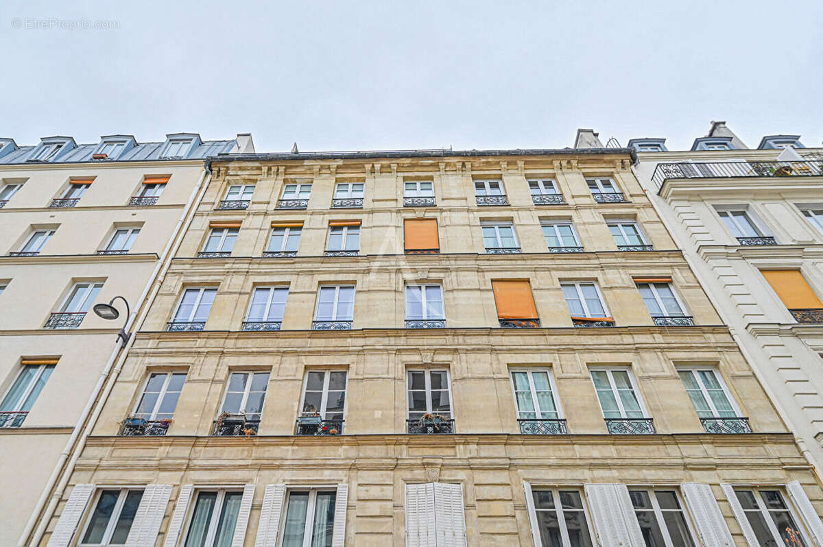 Appartement à PARIS-7E