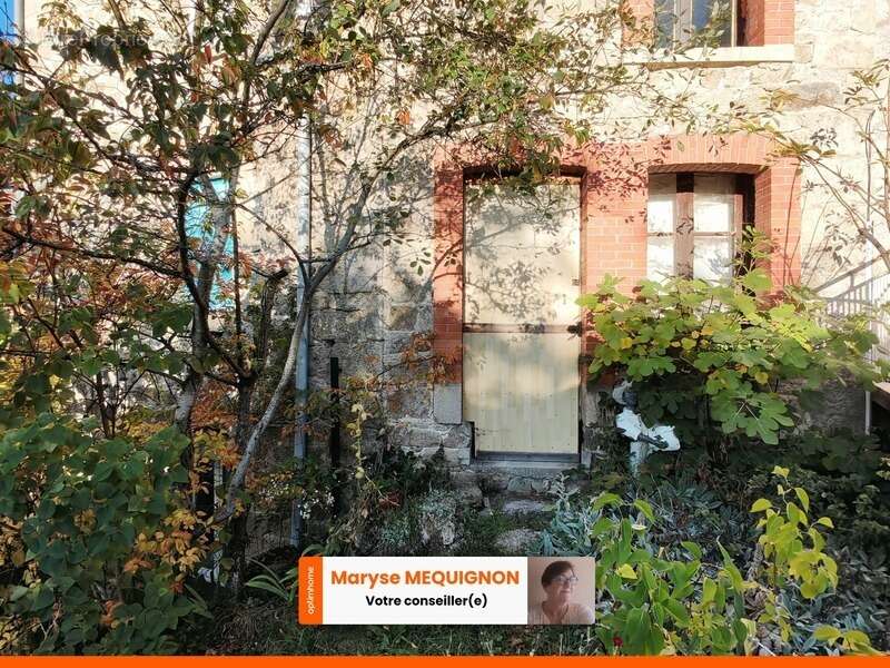 Maison à LE BRUGERON