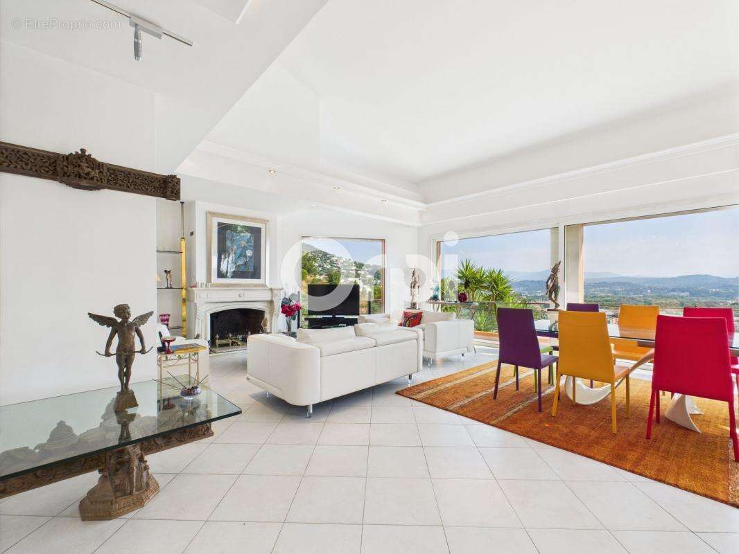 Maison à MANDELIEU-LA-NAPOULE