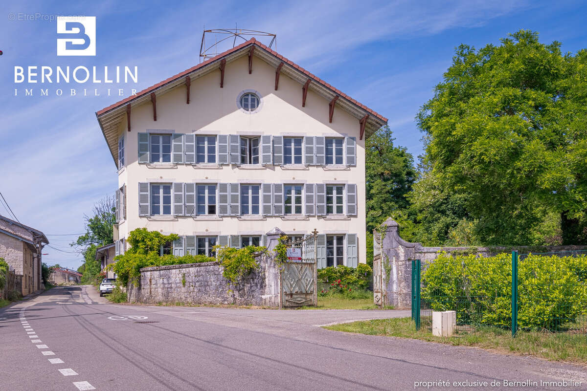 Maison à SIMANDRE-SUR-SURAN