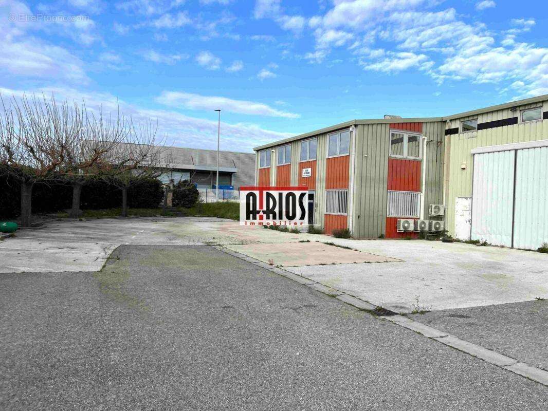 Commerce à LA FARLEDE