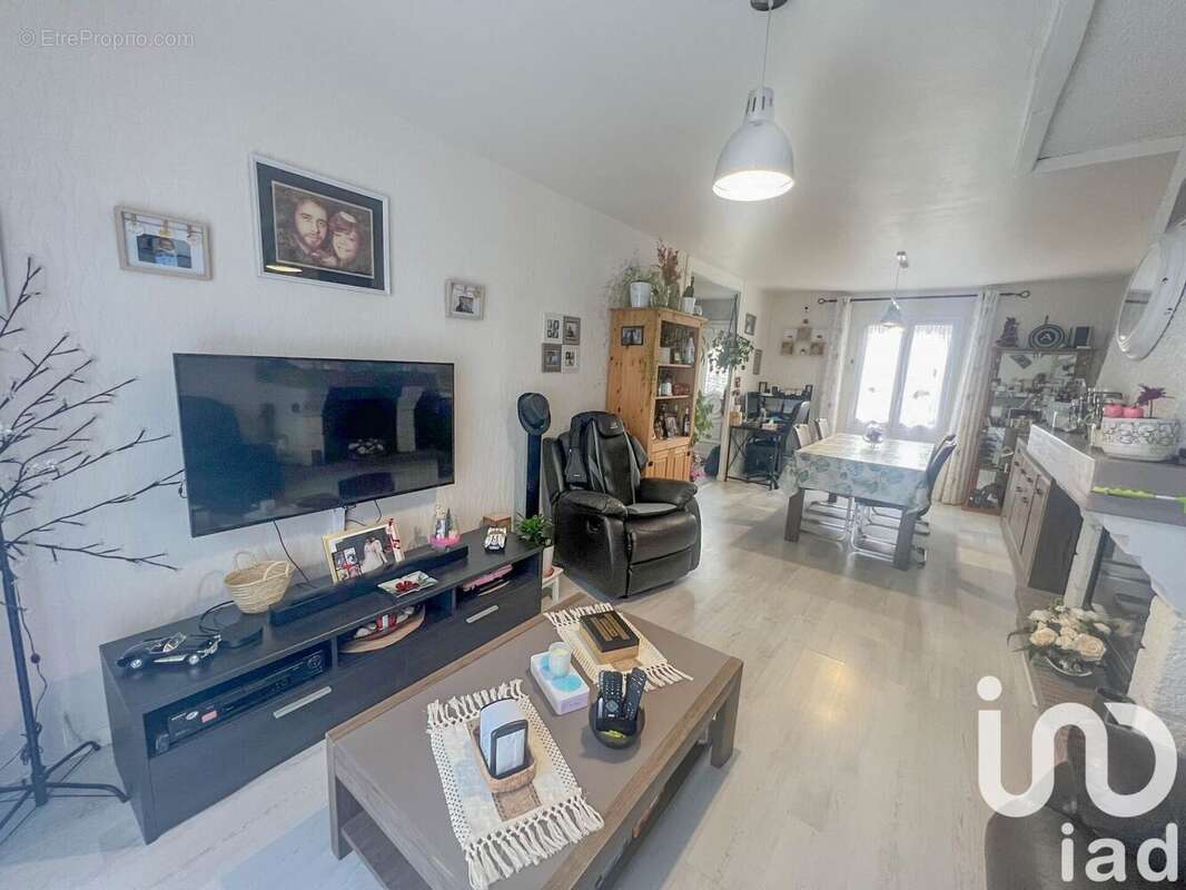 Photo 3 - Maison à CHEVRU