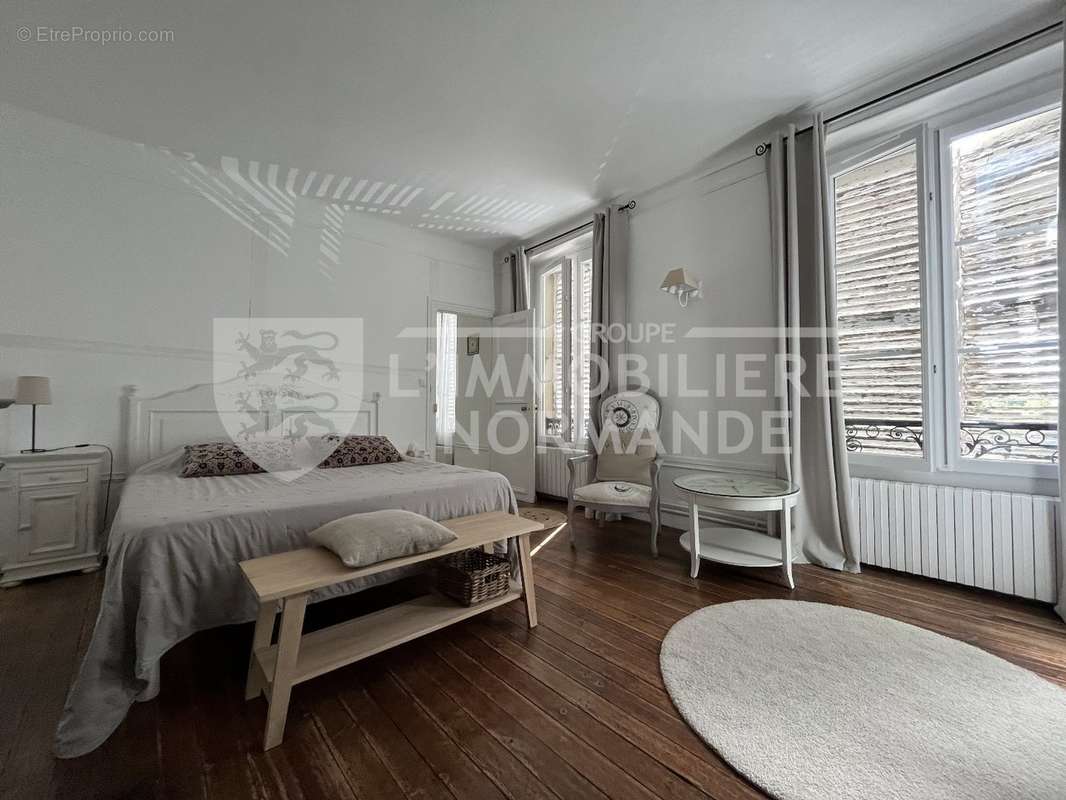 Maison à LA ROCHE-GUYON