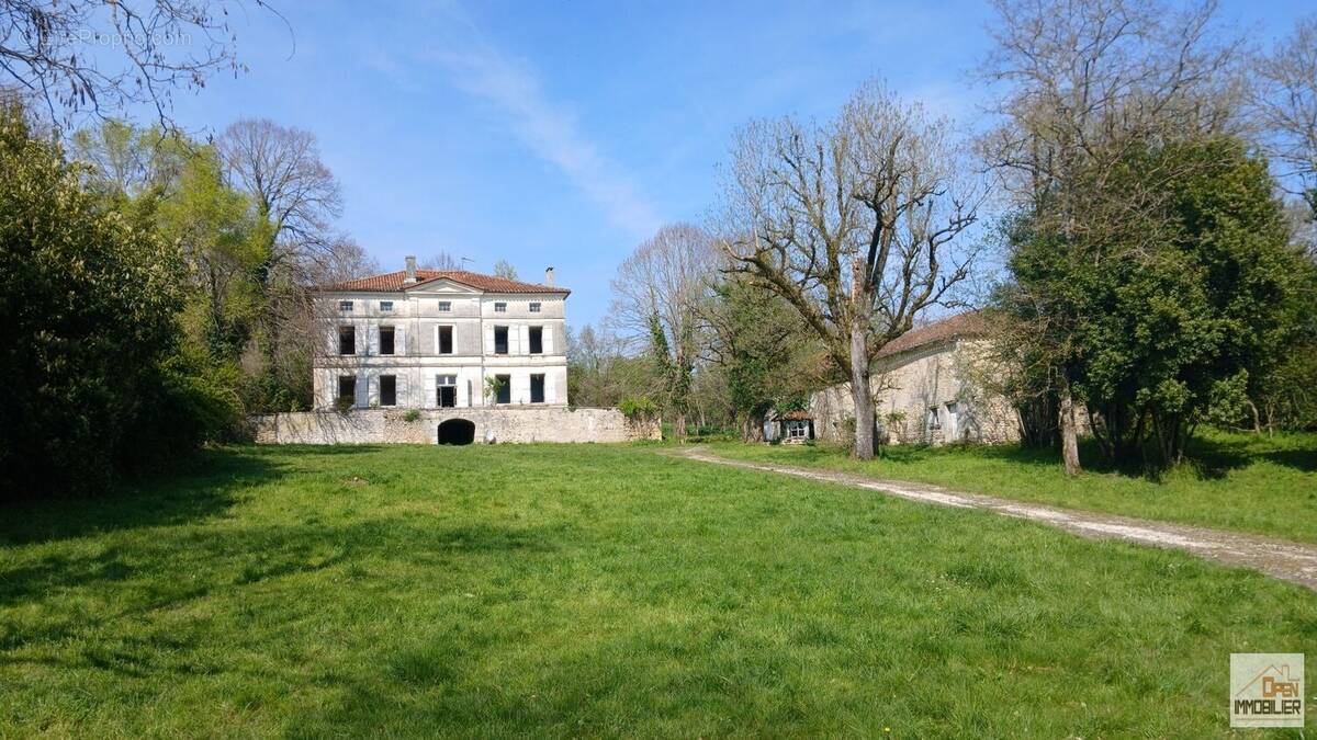 Appartement à GURAT