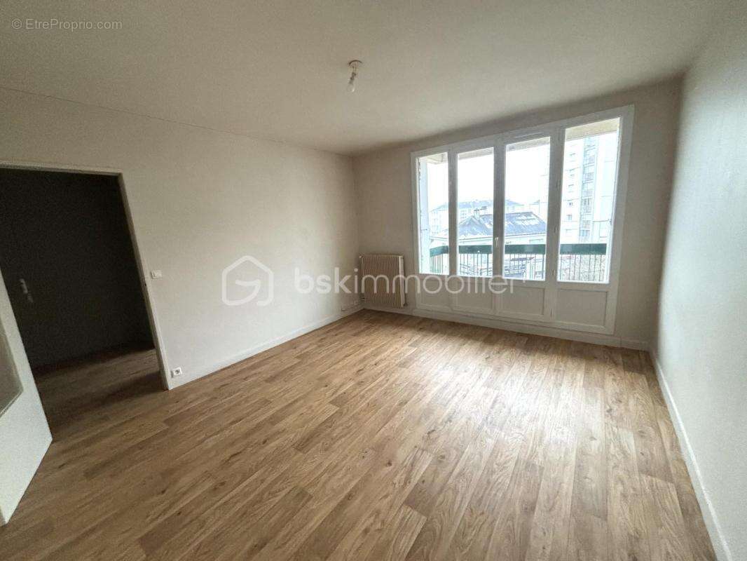 Appartement à SAINT-CYR-SUR-LOIRE