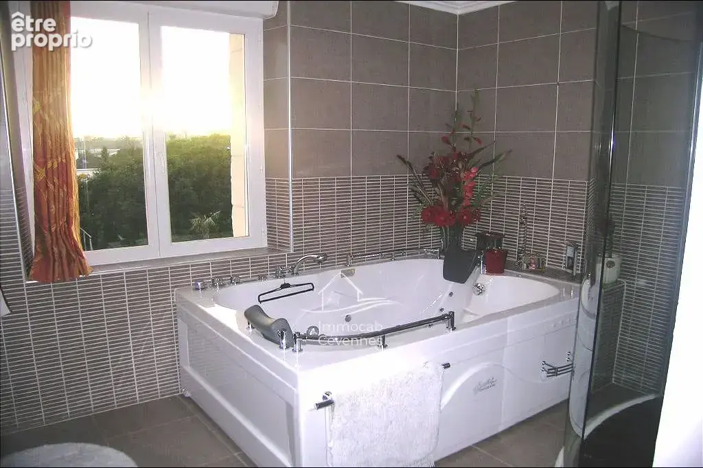 Maison 6 pièces 230 m² à vendre à Ales (30100) - photo 7