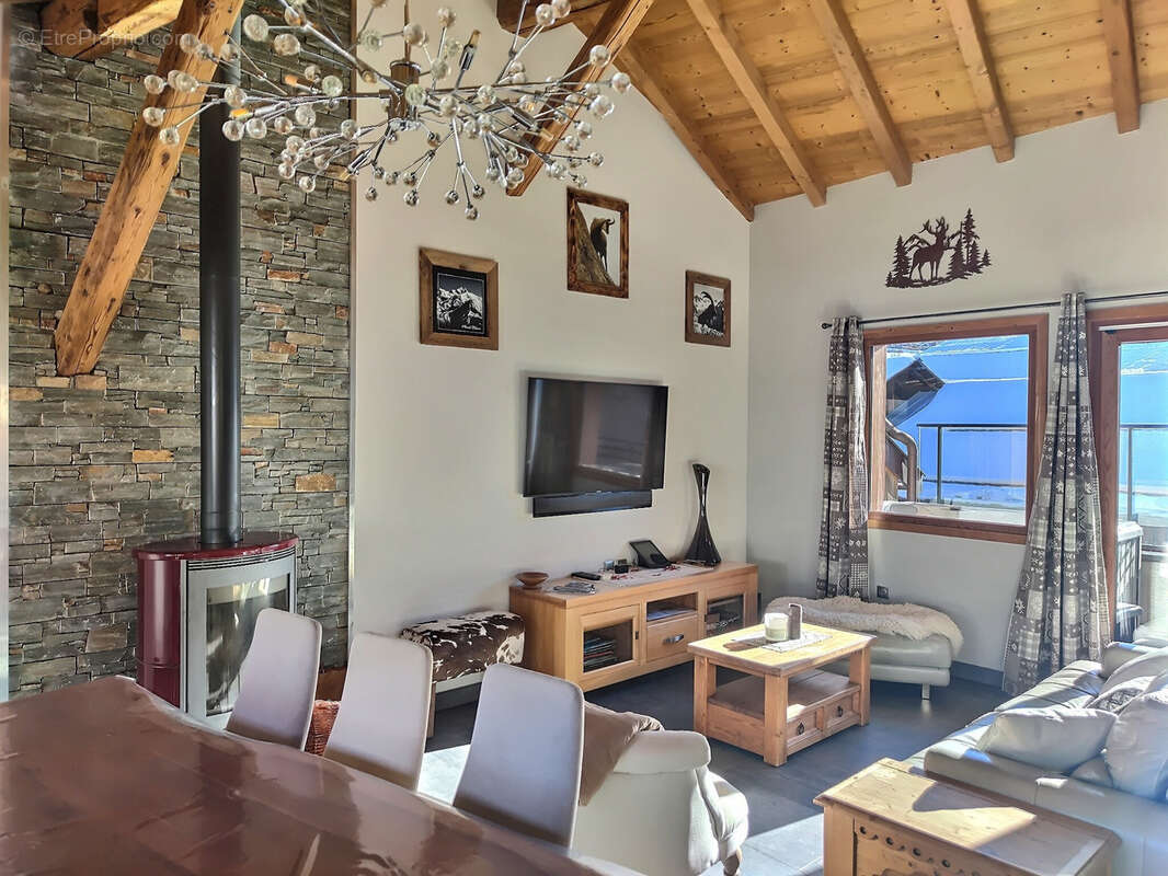 Maison à LES ALLUES