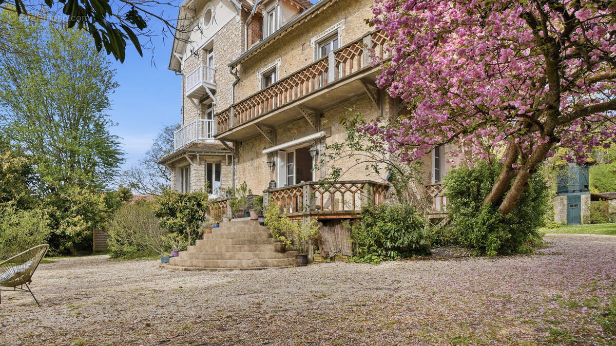 Maison à BOURRON-MARLOTTE