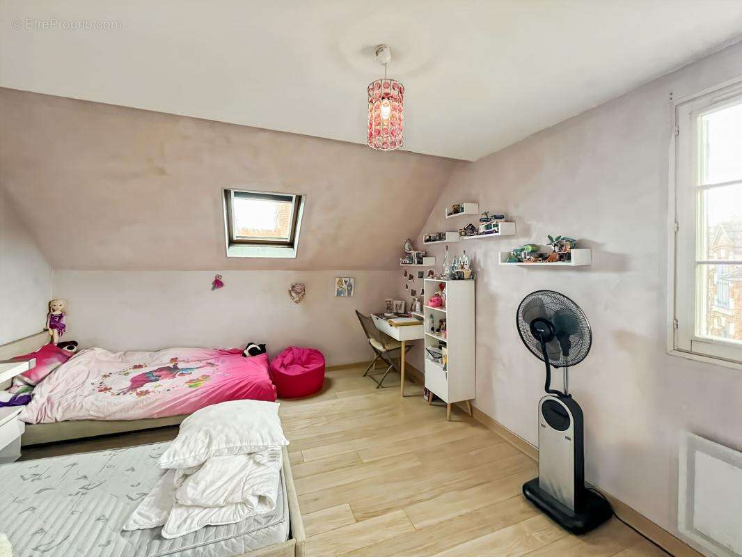 Maison à JOUY-LE-POTIER