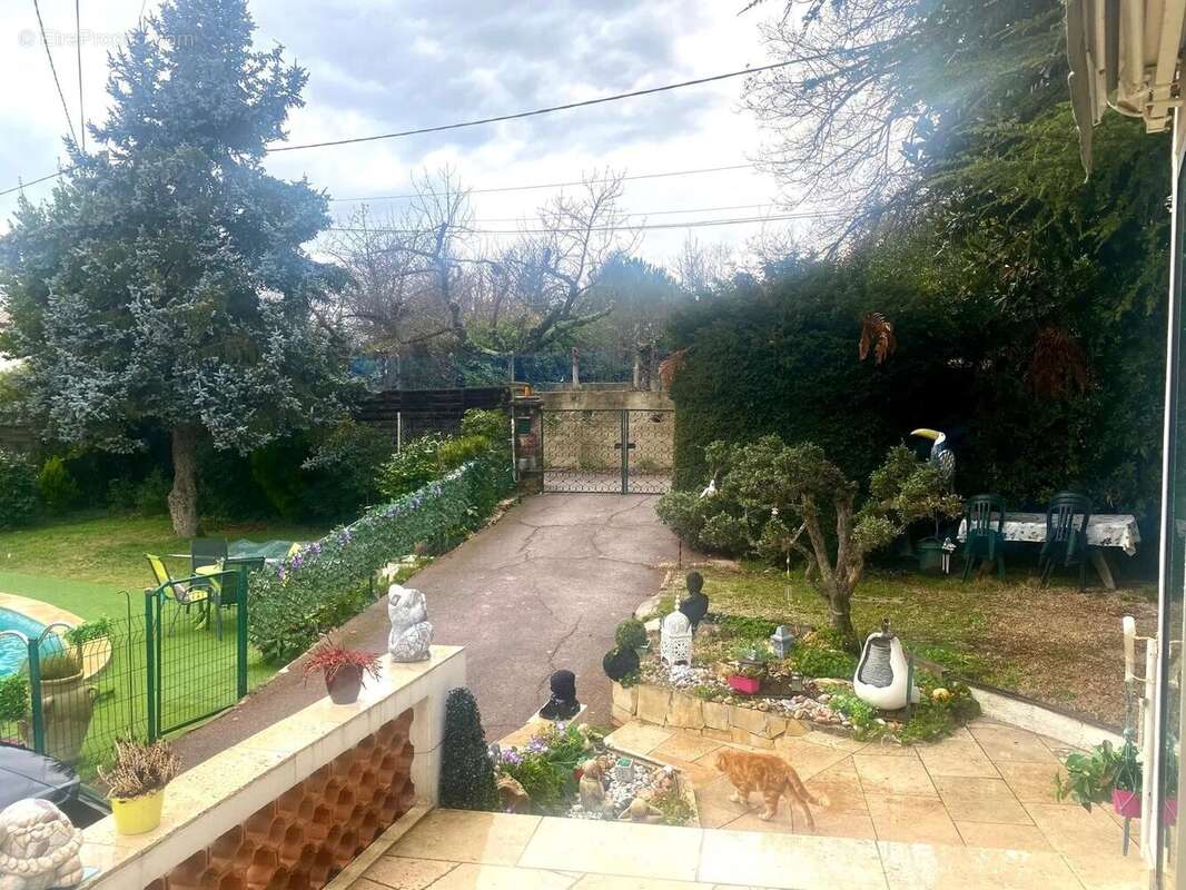 Maison à BERRE-LES-ALPES