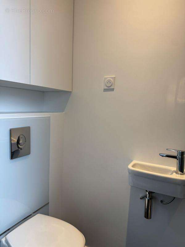 Appartement à PARIS-8E