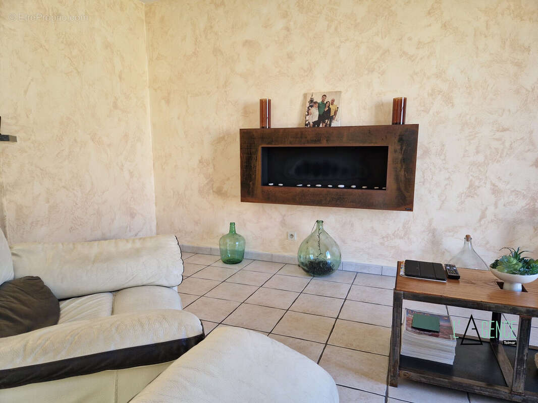 Maison 136 m² à Civrac-De-Blaye  - photo 2
