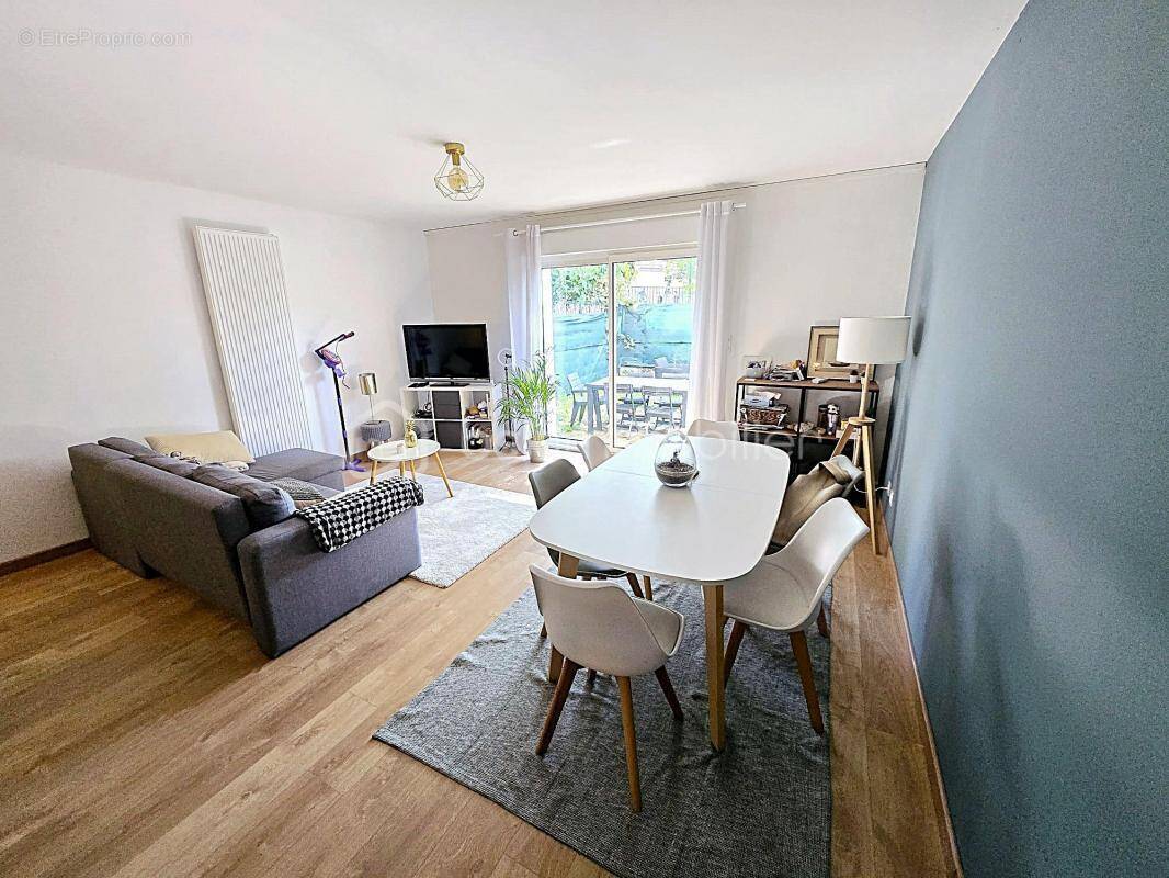 Maison à SAINT-ORENS-DE-GAMEVILLE