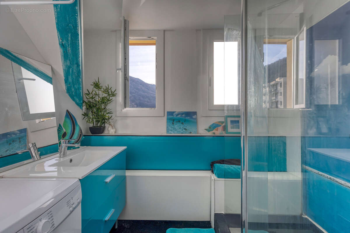 Appartement à DOMENE