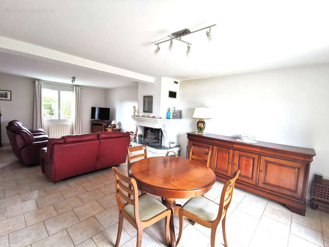 Maison à MARLY-LA-VILLE