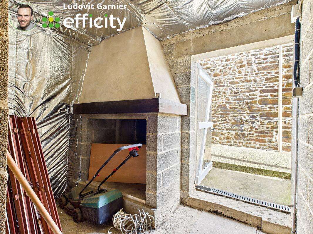 Maison à FOUGEROLLES-DU-PLESSIS