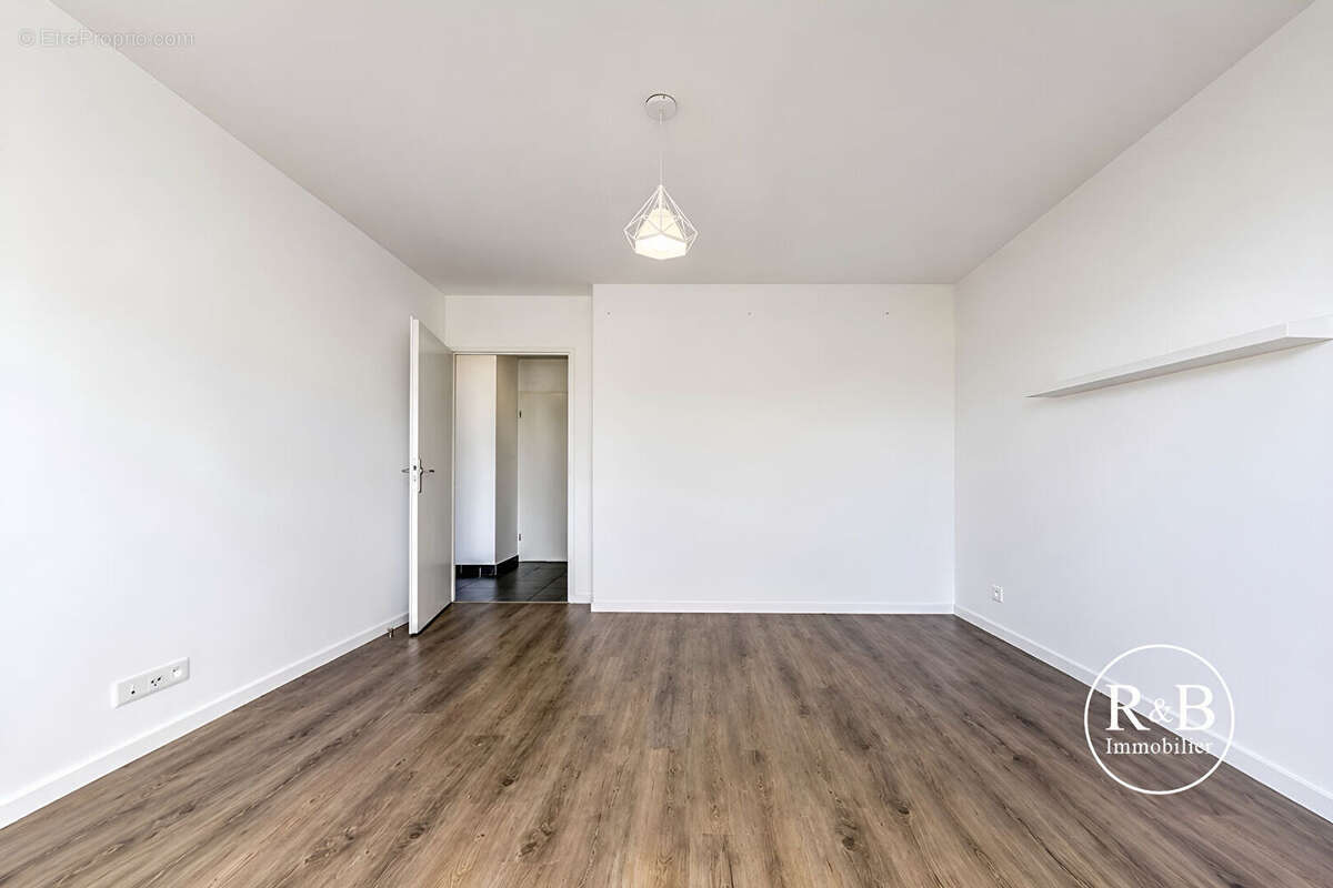 Appartement à VILLEPREUX
