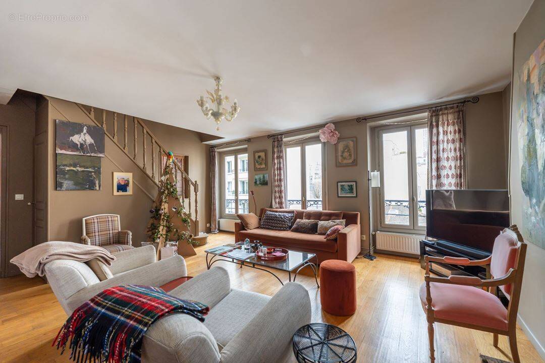 Appartement à PARIS-15E