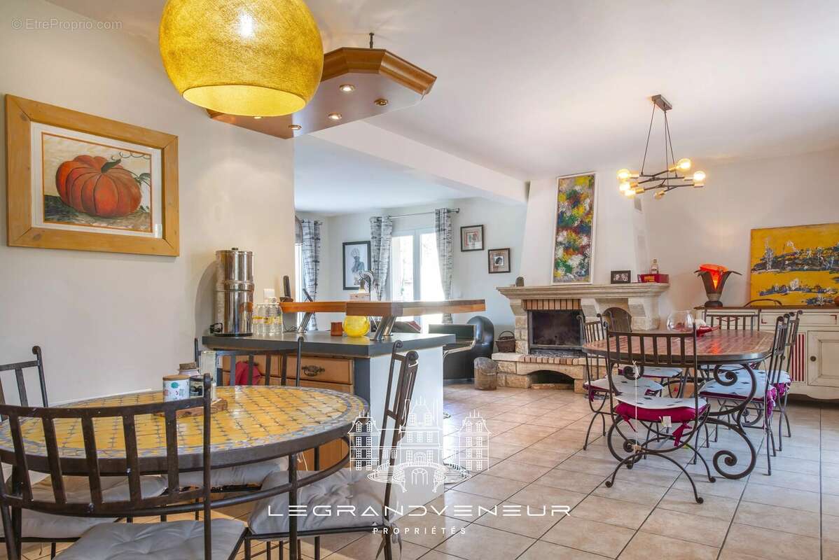 Maison à FONTAINEBLEAU