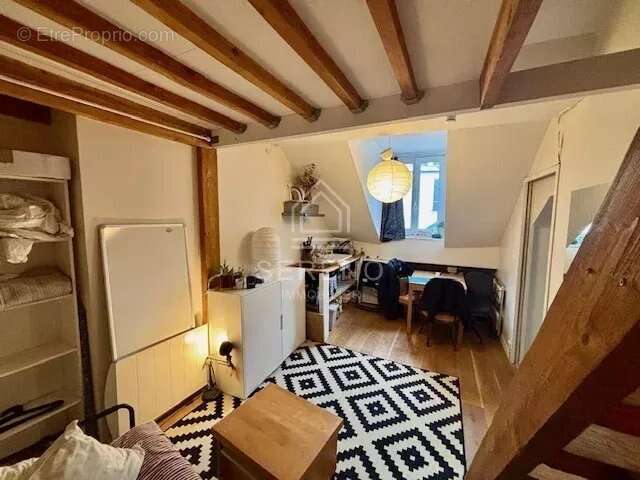 Appartement à PARIS-1E
