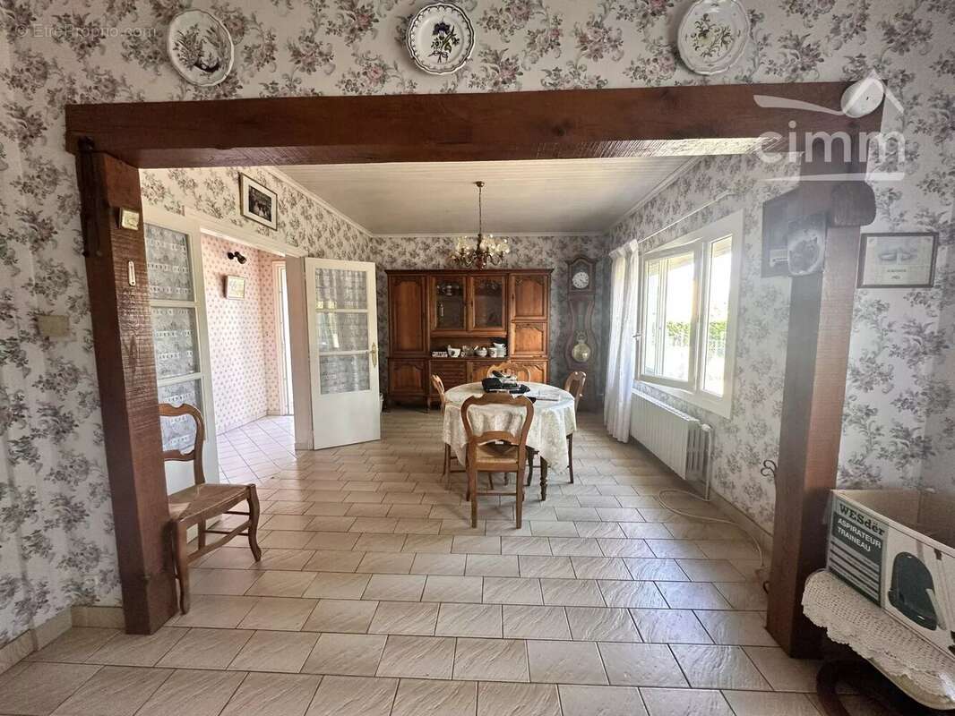 Maison à CONGIS-SUR-THEROUANNE