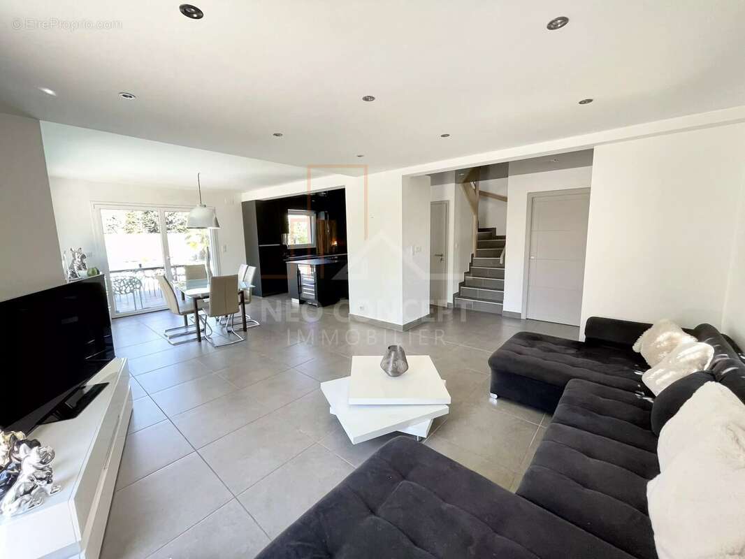 Belle maison de type 4/5 pièces de 129,80 m² habitables à HAGUENAU. - photo 3