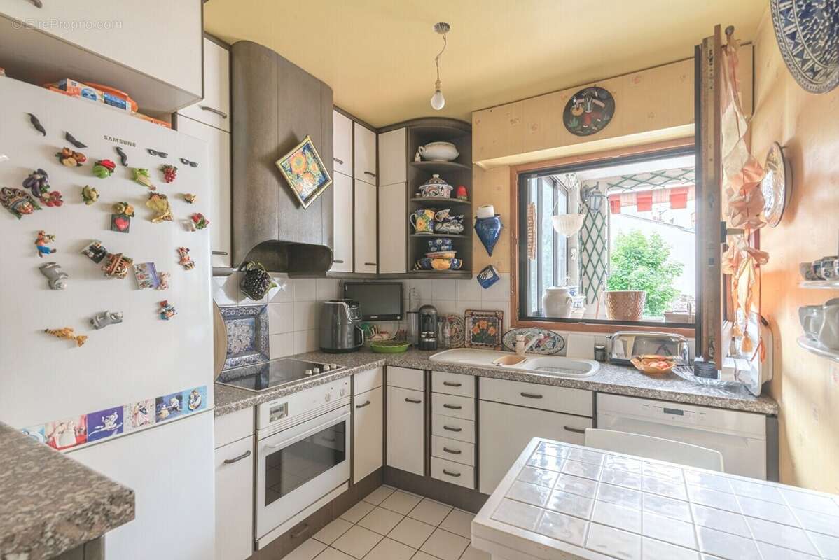 Appartement à PARIS-20E