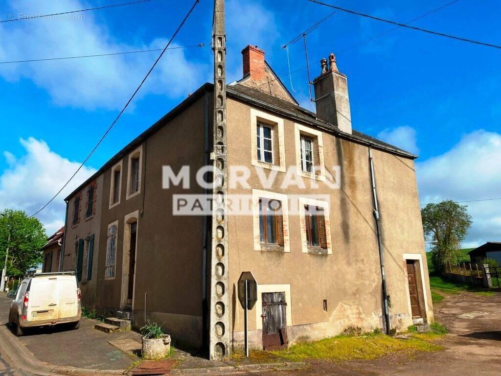 Maison à TAMNAY-EN-BAZOIS