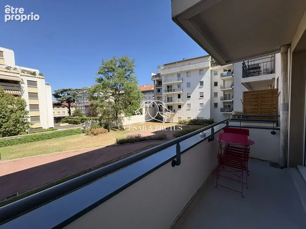 Appartement à LYON-8E