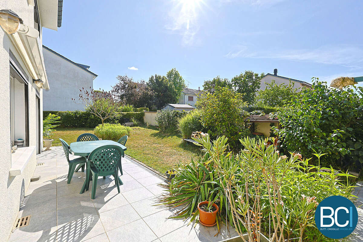 SAULXURES-LES-NANCY - Maison 6 pièces - 154 m2 - photo 2