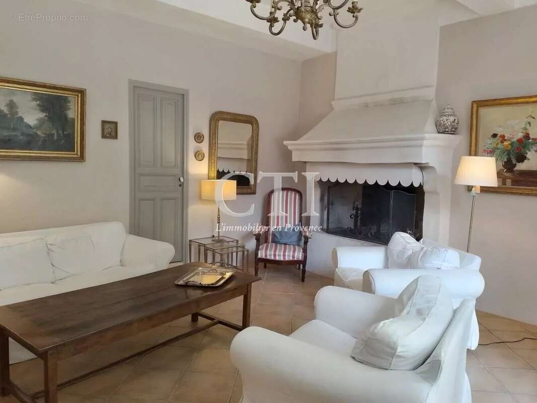 Maison à VAISON-LA-ROMAINE