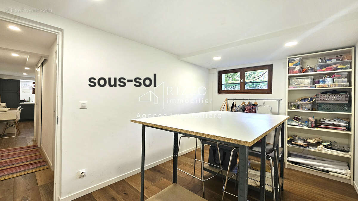 Maison à SAINT-GENIS-POUILLY