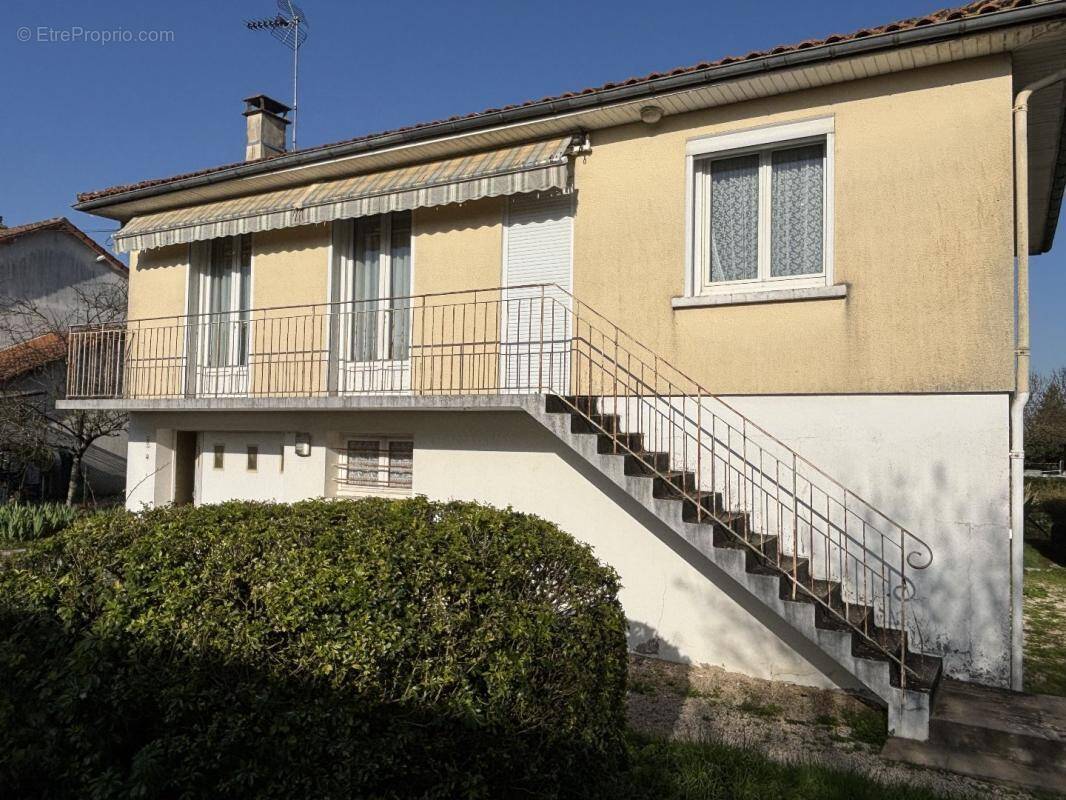 Maison à RUFFEC