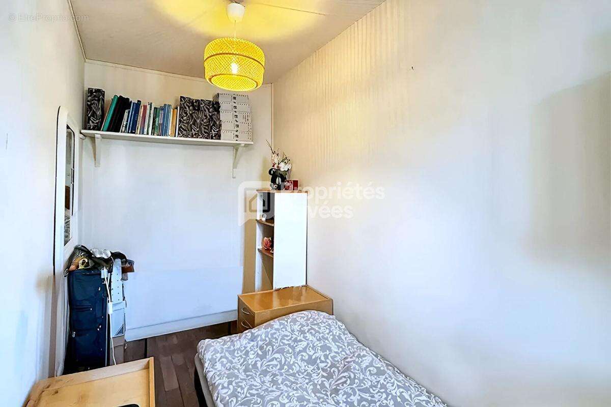 Appartement à PARIS-8E