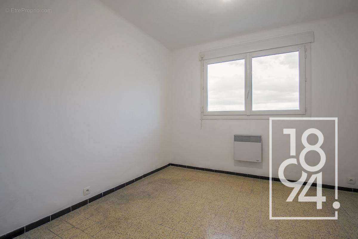 Appartement à MARSEILLE-4E