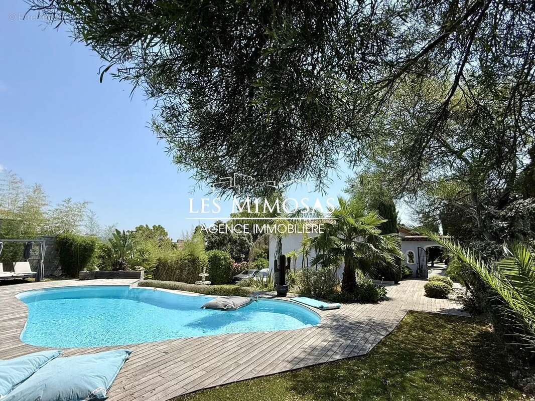 Maison à FREJUS